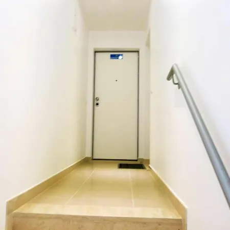 Apartment One Bedroom At 500 M Away From The Nazaré