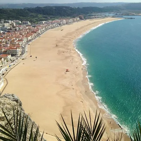 One Bedroom At 500 M Away From The Nazaré